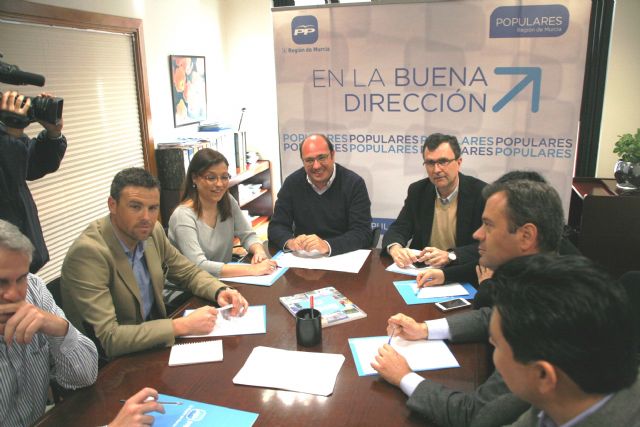 El candidato del PP a la alcaldía de Caravaca se reunió ayer con el candidato a la presidencia de la Comunidad, Pedro Antonio Sánchez - 1, Foto 1