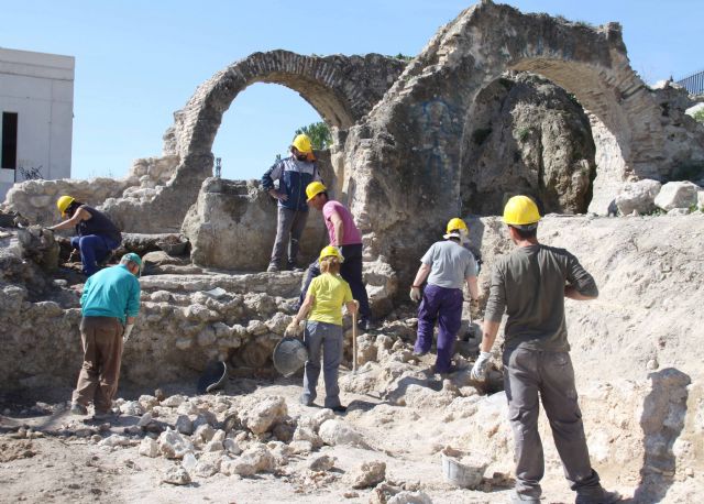 Un plan de empleo recupera el yacimiento arqueológico de Los Molinos de Papel - 3, Foto 3