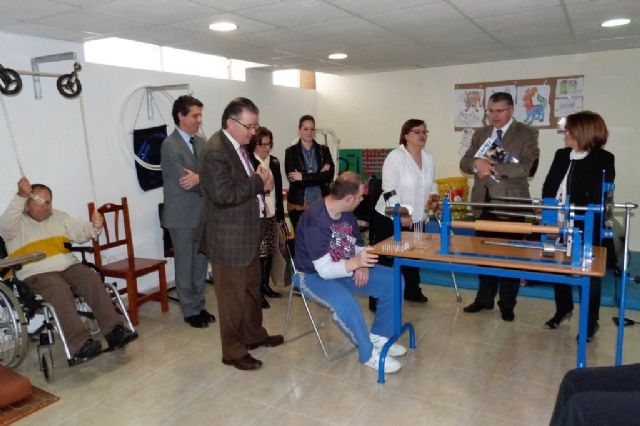 Autoridades regionales y locales visitan la residencia Fundamifp - 1, Foto 1