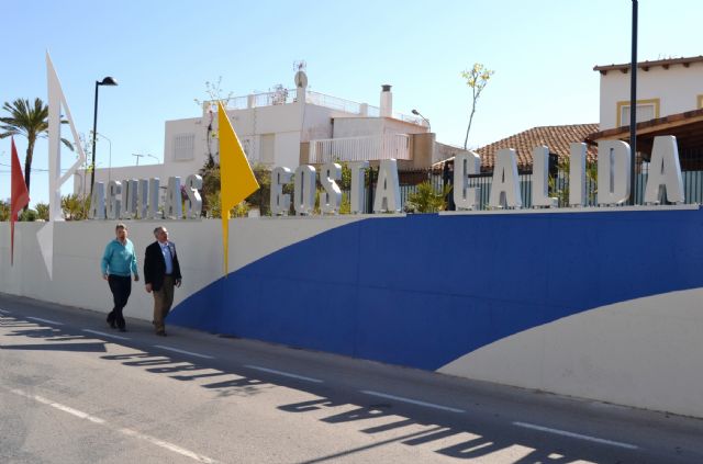Embellecida la vía de acceso a Águilas por la calle Iberia - 1, Foto 1