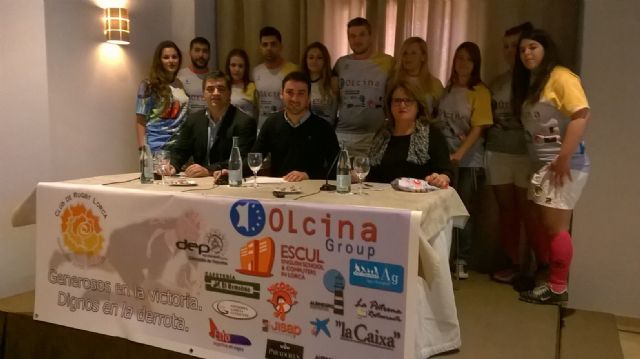 El Concejal de Deportes, Agustín Llamas, presenta las nuevas equipaciones y la página web del Club de Rugby de Lorca - 2, Foto 2