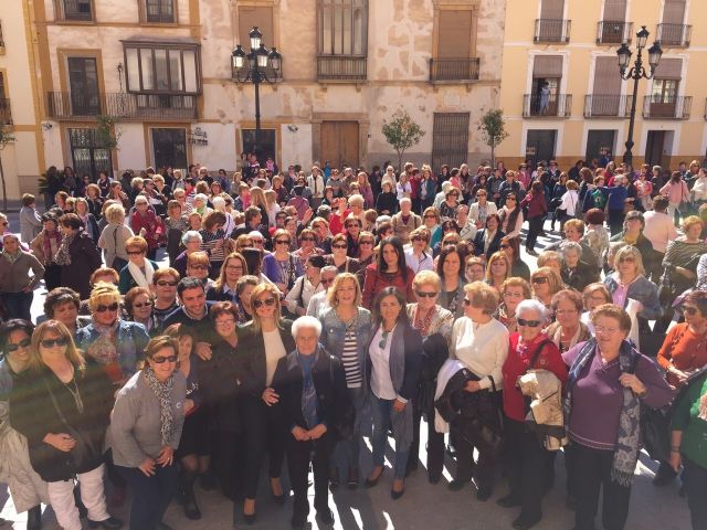 Más de 450 mujeres de Fuente Álamo visitan Lorca en una actividad organizada por los ayuntamientos de Lorca y Fuente Álamo - 2, Foto 2