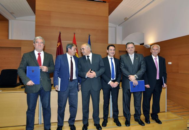 Gobierno regional y organizaciones del sector firman el III Pacto por la Economía Social - 3, Foto 3