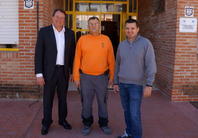 El Ayuntamiento de Ceutí pone en marcha un servicio de mantenimiento de los colegios - 3, Foto 3