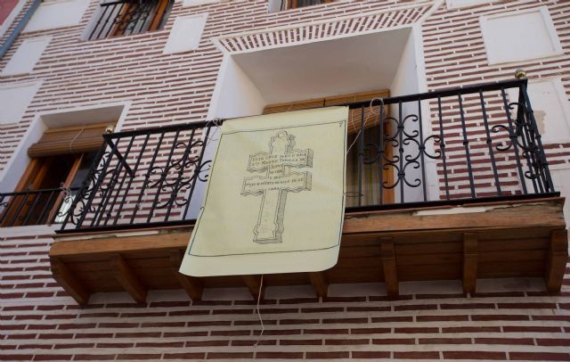 Ochenta imágenes de Santa Teresa decoran la calle Mayor durante el Año Teresiano - 1, Foto 1