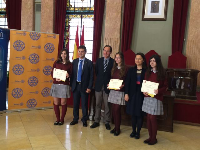 El Alcalde entrega los premios a los ganadores de la Yincana Murcia Barroca organizada por el Rotary Club Murcia Norte - 1, Foto 1