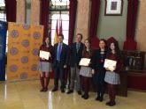 El Alcalde entrega los premios a los ganadores de la Yincana Murcia Barroca organizada por el Rotary Club Murcia Norte
