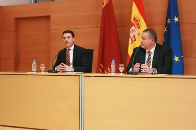 Convenio para la dotacin de las extensiones de las Escuelas Oficiales de Idiomas en Alhama de Murcia y Fuente lamo, Foto 1