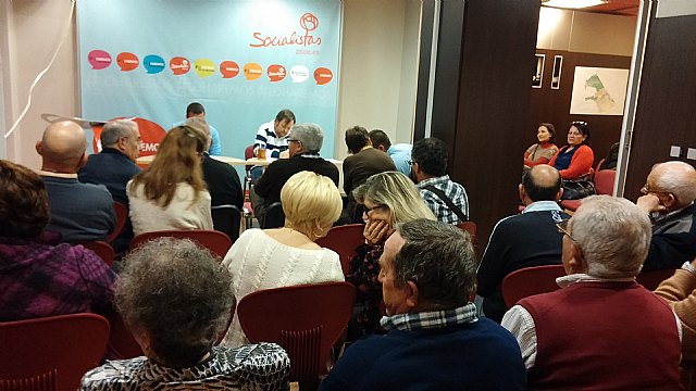 La Asamblea de la Agrupacin Socialista de Totana ha aprobado con el 97% de los votos la candidatura para las elecciones municipales del mes de mayo - 1