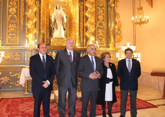 El presidente Garre asegura que el centro de restauracin de la Comunidad rehabilitar la imagen de la patrona de Lorca - 2