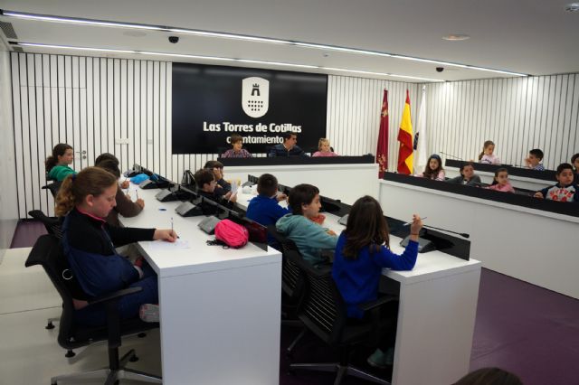 El CEIP San Pablo de Murcia visita de nuevo el Ayuntamiento torreño - 3, Foto 3