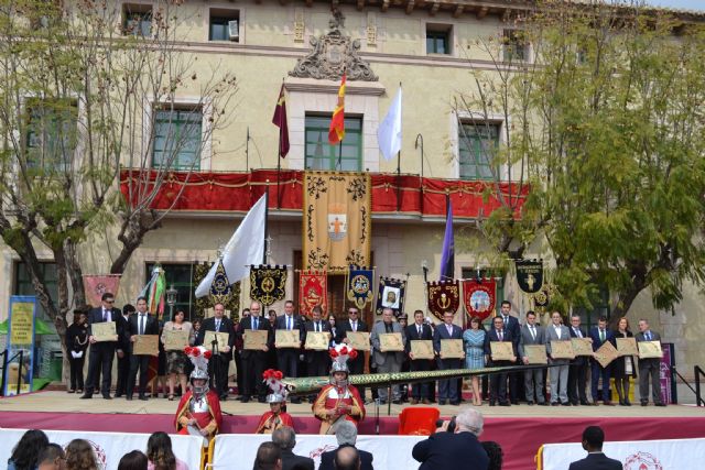 Totana realiza un acto de reconocimiento institucional a la labor histórica realizada por todas las Cofradías y Hermandades - 1, Foto 1