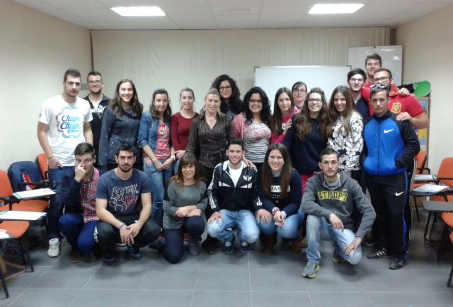 El Ayuntamiento promueve la igualdad y el aprendizaje de Lengua de Signos con cursos formativos - 4, Foto 4