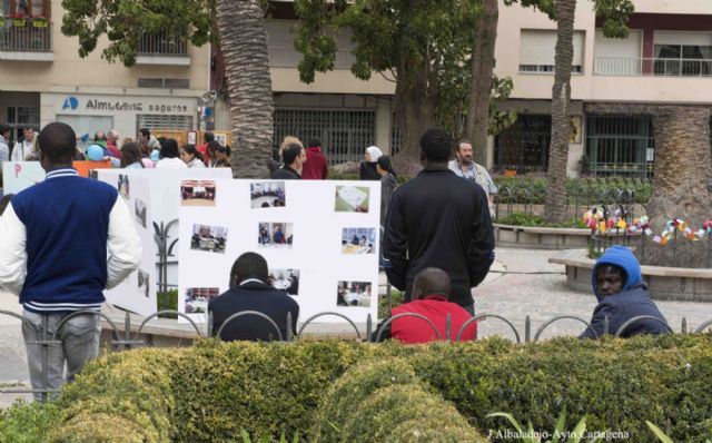 La interculturalidad se dio cita en la Plaza de la Merced - 1, Foto 1