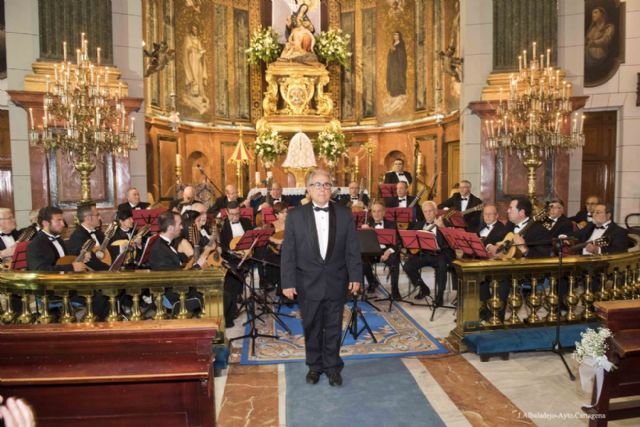La Orquesta de Pulso y Púa llevó sus Marchas de Semana Santa a la Caridad - 2, Foto 2