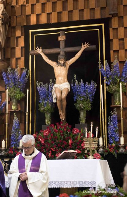 Cofrades y devotos rindieron culto al Cristo del Socorro - 2, Foto 2