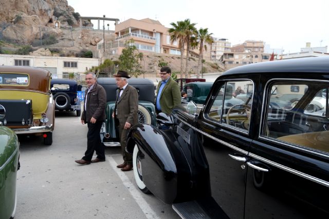 El XV Rally de Coches Antiguos y Clásicos de la Región de Murcia hace escala en Águilas - 1, Foto 1