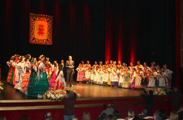 El Alcalde preside en el Teatro Romea la recepción a las 61 candidatas infantiles y mayores a Reina de Huerta - 3, Foto 3