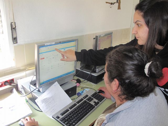 Mujeres y jóvenes se benefician del Plan de Desarrollo Gitano en Villalba - 3, Foto 3