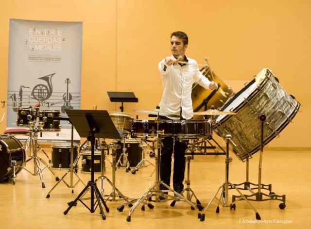 Jóvenes percusionistas inauguraron ayer el concurso Entre Cuerdas y Metales - 2, Foto 2