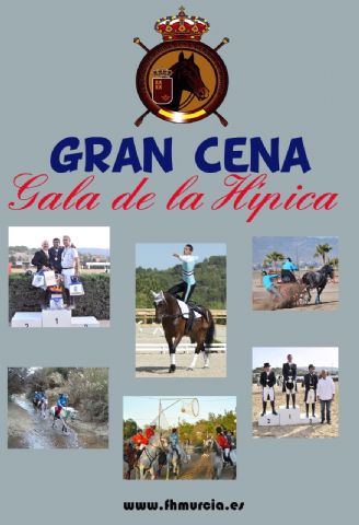 xito de dos totaneras en el Concurso territorial de doma clsica 2015, que tuvo lugar en Lorca - 1