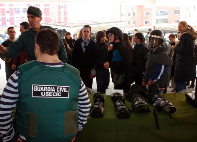 La Guardia Civil abre sus puertas a la Asociaci�n para personas con S�ndrome de Down ASSIDO - 11
