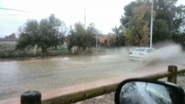 El PSOE denuncia que la antigua Carretera de Águilas continúa anegándose con el agua de lluvia pese a su remodelación - 2, Foto 2