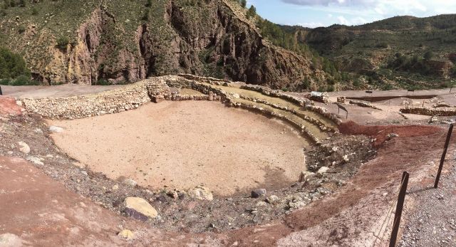 Continúan las visitas guiadas gratuitas al Yacimiento Argárico de La Bastida que se realizan todos los fines de semana - 1, Foto 1
