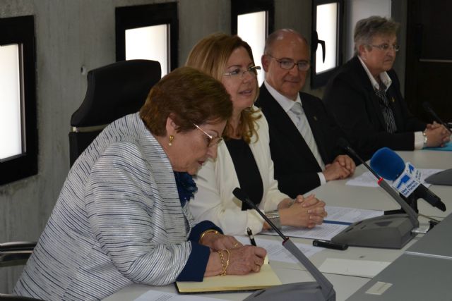 Encarnación Fernández rememora la devoción pinatarense a su Semana Santa - 3, Foto 3