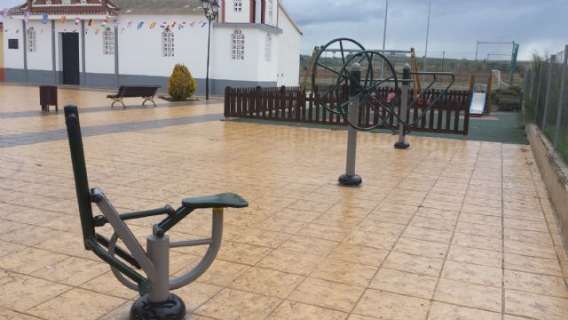 Instalan nueva maquinaria biosaludable y juegos infantiles en varios puntos del municipio - 1, Foto 1