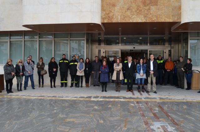 Minuto de silencio por las víctimas del accidente aéreo - 1, Foto 1