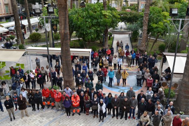 Águilas guarda un minuto de silencio en memoria de las víctimas del accidente aéreo y suspende los actos de la Patrona - 1, Foto 1