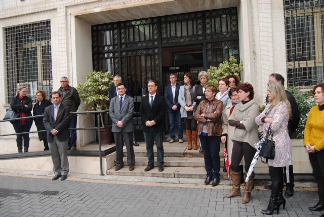 Minuto de silencio por las víctimas del accidente aéreo en los Alpes franceses - 1, Foto 1