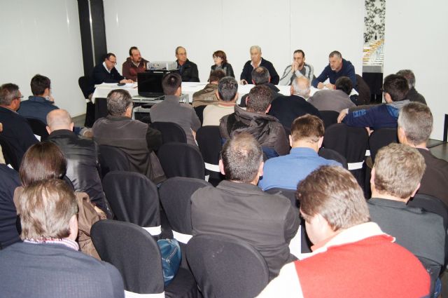 Autoridades municipales asisten a la asamblea general de la ADS del Ovino y Caprino de Totana, Foto 1