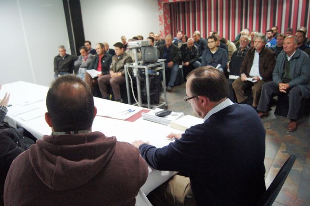 Autoridades municipales asisten a la asamblea general de la ADS del Ovino y Caprino de Totana, Foto 4