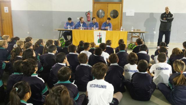 El colegio Carmelitas recibió al UPCT Basket Cartagena dentro del Programa ADE - 3, Foto 3