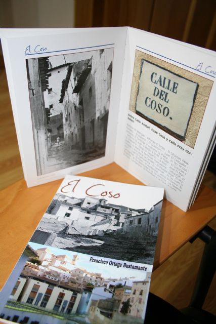 El Ayuntamiento de Cehegín edita un libro que refleja la evolución de la zona de El Coso en las últimas décadas - 3, Foto 3