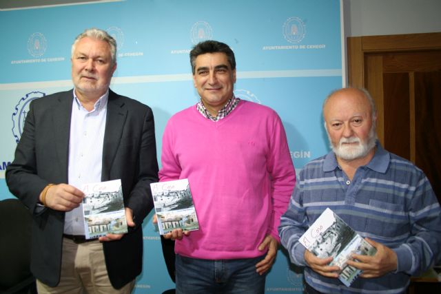 El Ayuntamiento de Cehegín edita un libro que refleja la evolución de la zona de El Coso en las últimas décadas - 4, Foto 4