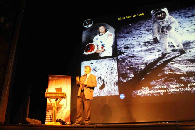 El científico del CSIC Jesús Martínez-Frías despeja en Jumilla incógnitas sobre la vida en el espacio - 1, Foto 1