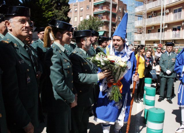 La Guardia Civil escolta el paso del Cristo del Amor, en su procesión del Viernes de Dolores - 1, Foto 1