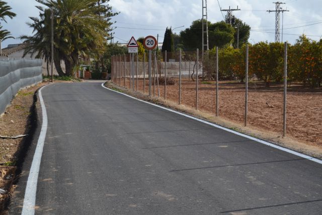 El Ayuntamiento renueva la avenida del Taibilla y repara el asfaltado en barrios y caminos rurales - 1, Foto 1