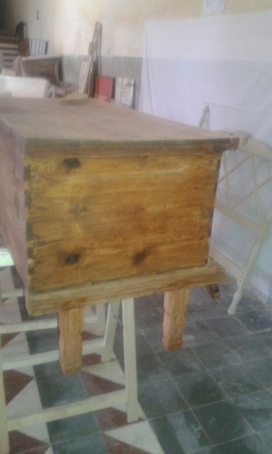 Cáritas Cehegín y la Concejalía de Servicios Sociales promueven la inserción laboral a través de un taller de restauración de muebles - 2, Foto 2