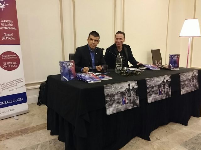 El escritor y policía local de Torre-Pacheco, Espíritu González triunfa con “Del sueño a la meta” - 2, Foto 2