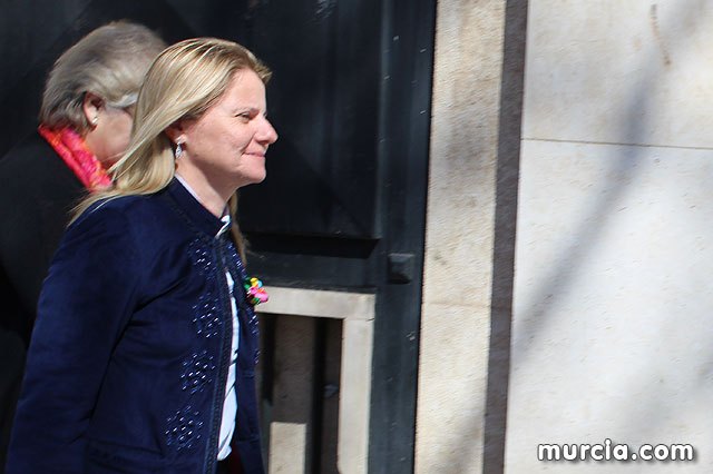 La Secretaria General del Ayuntamiento, junto a su abogada, a su salida hoy del TSJ de Murcia, Foto 1