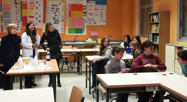Un total de 35 alumnos con altas capacidades participan en los dos primeros talleres extracurriculares organizados en Lorca - 1, Foto 1