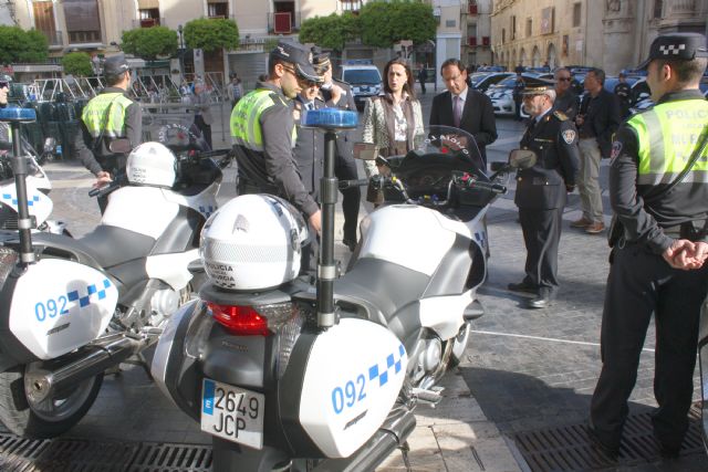 El Alcalde presenta los 39 vehículos que se incorporan a la flota de la Policía Local para reforzar la seguridad en barrios y pedanías - 3, Foto 3