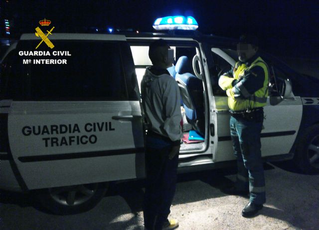 La Guardia Civil detiene a un conductor por circular en sentido contrario durante cuatro kilómetros - 3, Foto 3