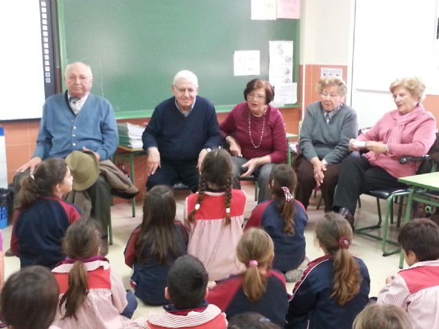 Actividad intergeneracional en el colegio Narval de Santa Ana - 2, Foto 2