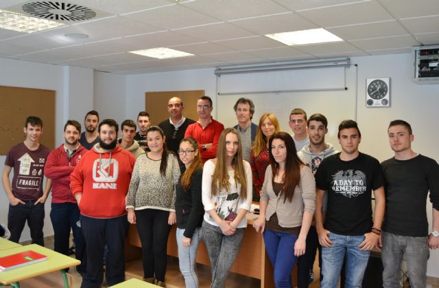Quince jóvenes desempleados de Águilas se forman y trabajan en un programa mixto del SEF sobre jardinería - 2, Foto 2