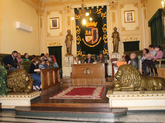 El Pleno aprueba las bases para la concesión de becas de segundo ciclo de infantil - 1, Foto 1